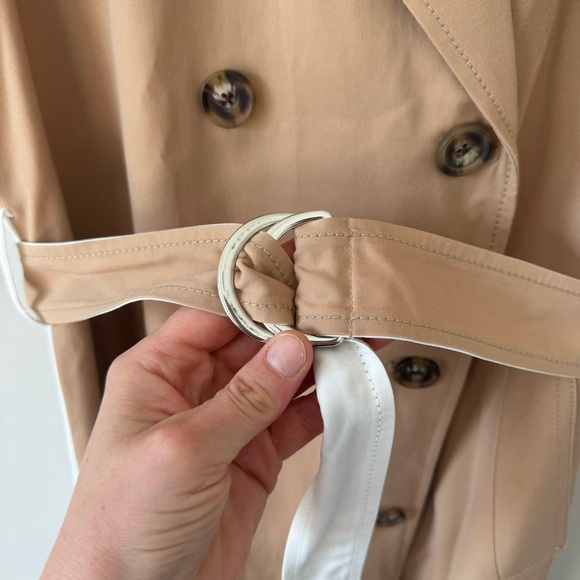 Chic White and Tan Belted long vest - Picture 11 of 13